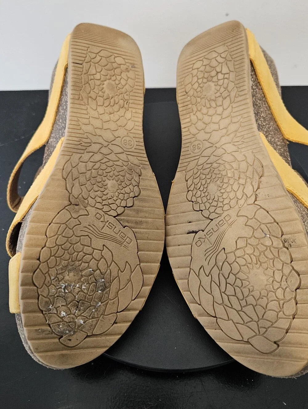 Dansko Susie Mango Milled Nubuck Wedge Casual Women's Sandal Size 38 US 7-7.5